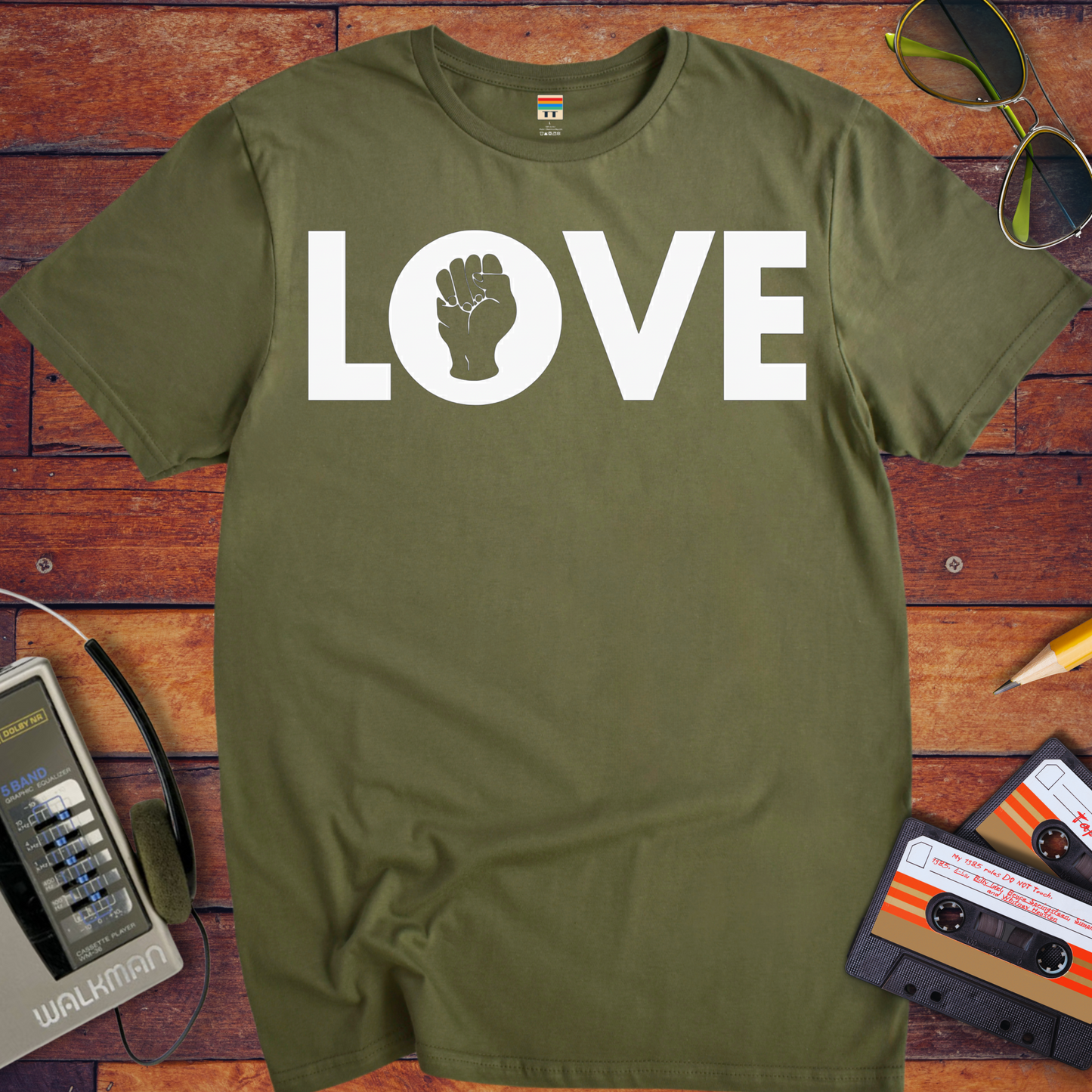 'Love' T-Shirt