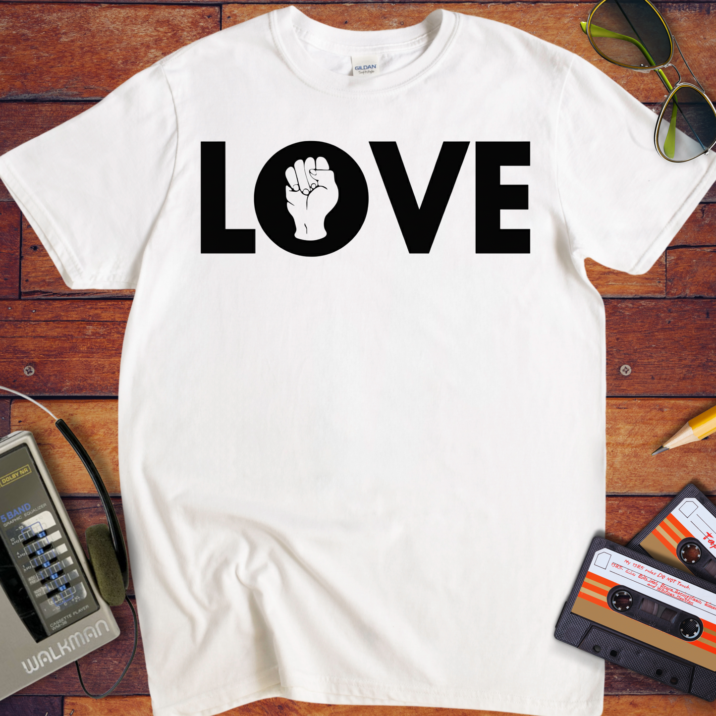 'Love' T-Shirt