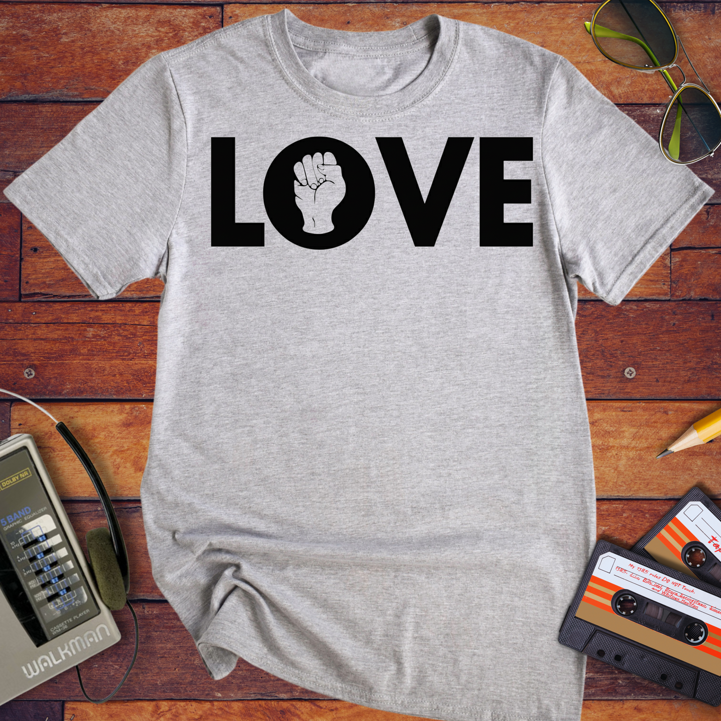 'Love' T-Shirt