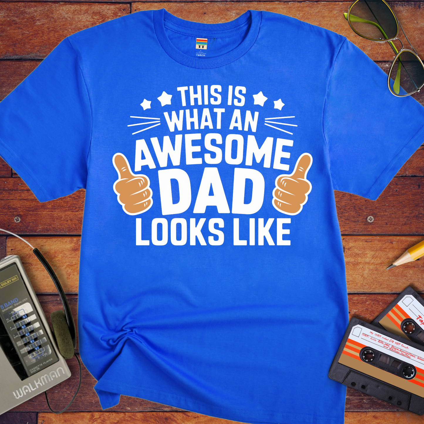 'This is An Awesome Dad Looks Like' T-Shirt