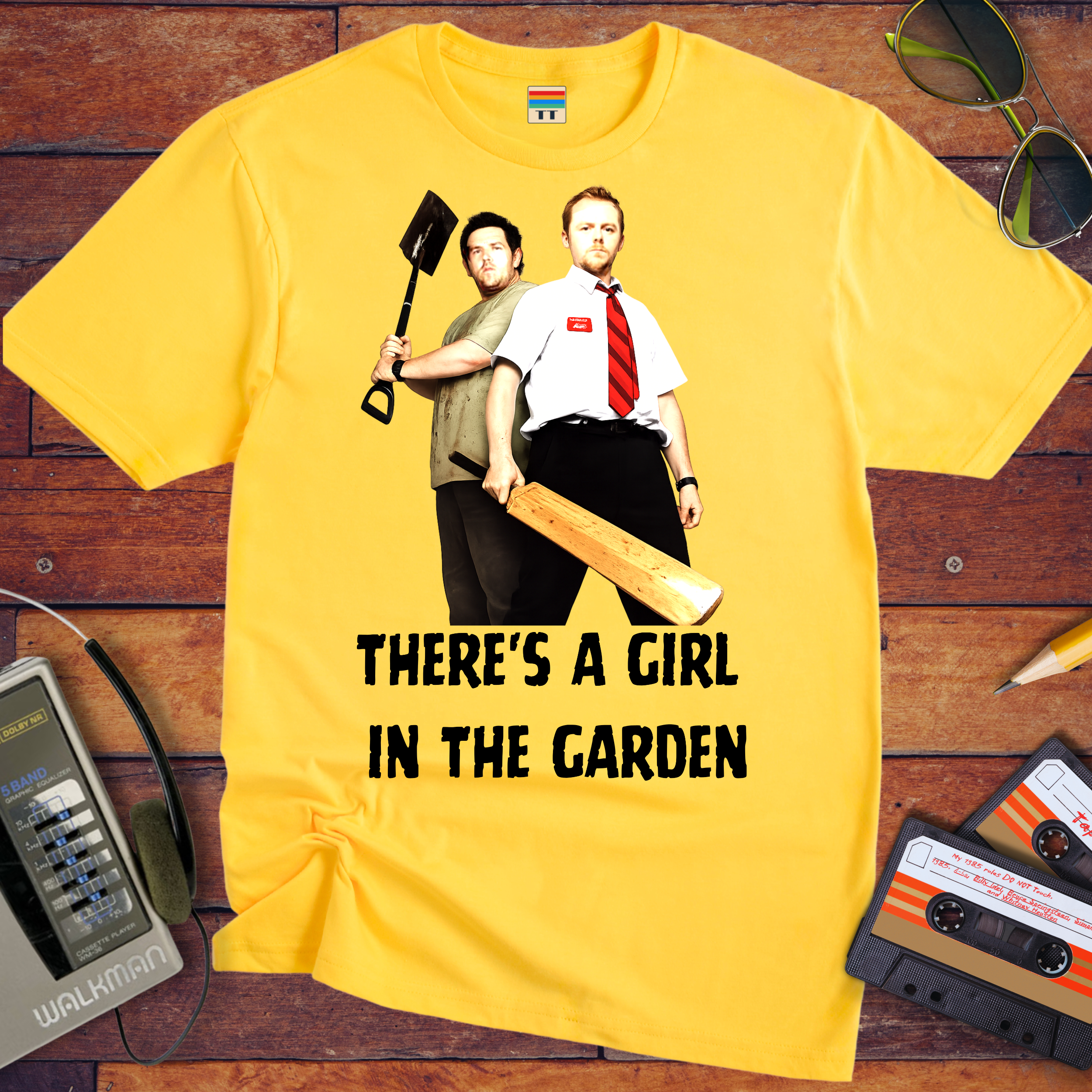 'It's a girl in the garden' Funny T-Shirt