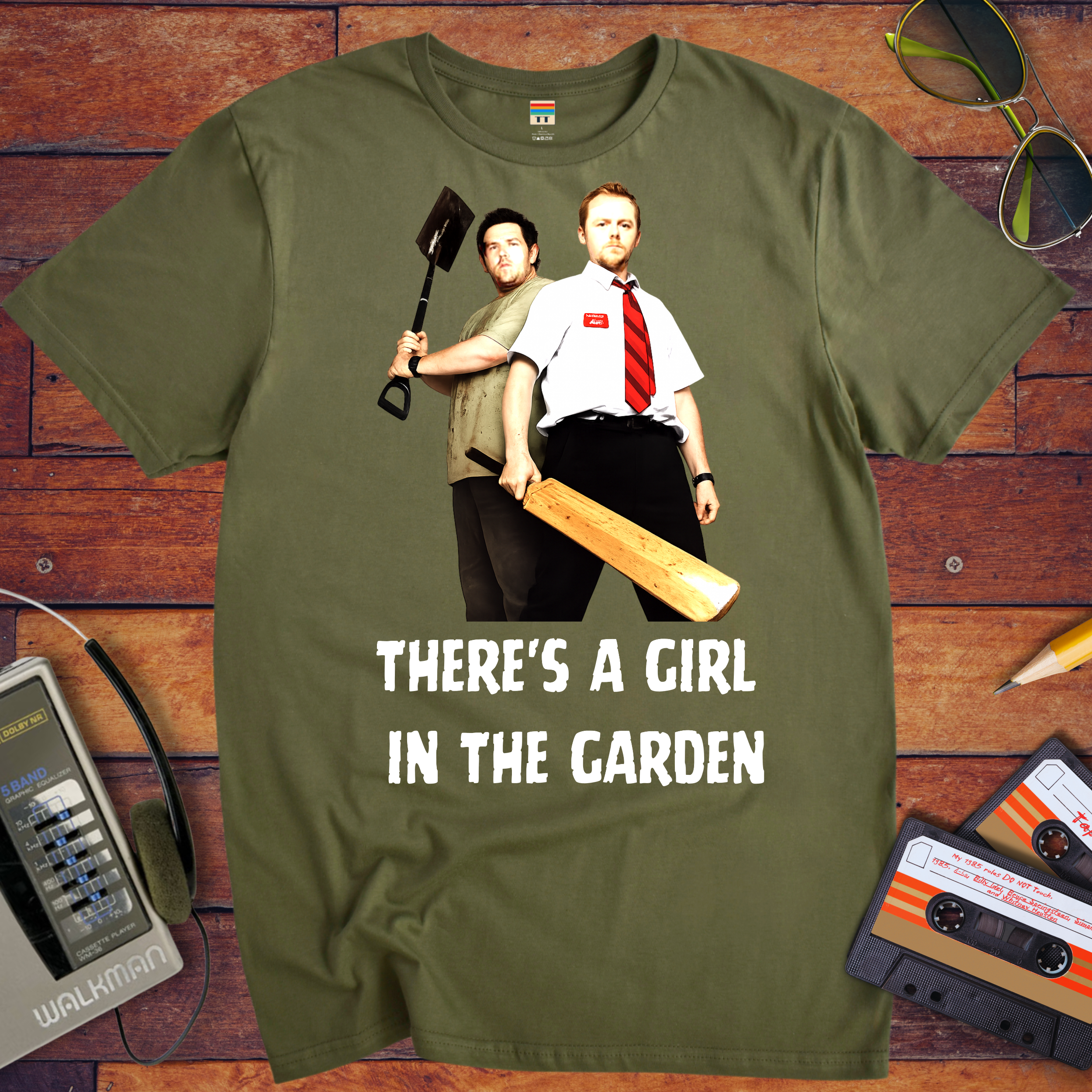 'It's a girl in the garden' Funny T-Shirt