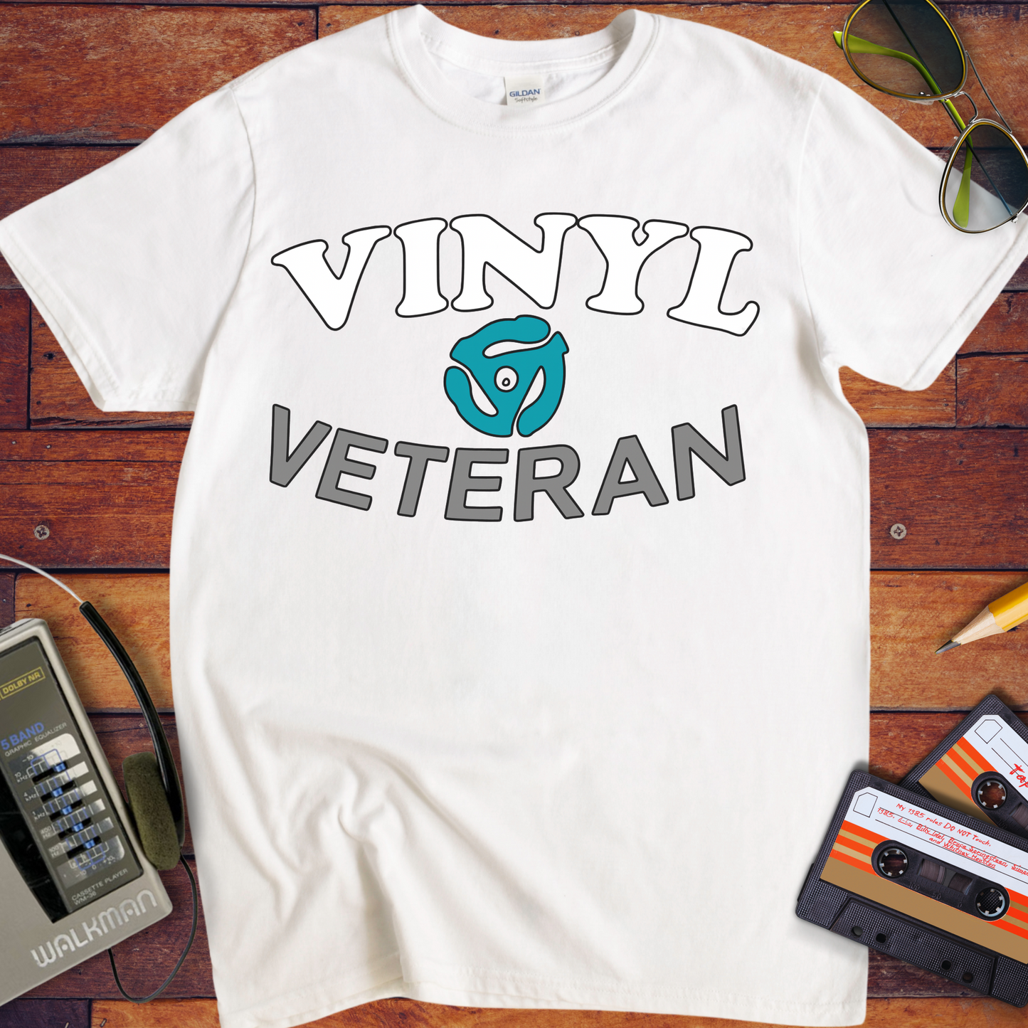 'VINYL VETERAN' T-Shirt