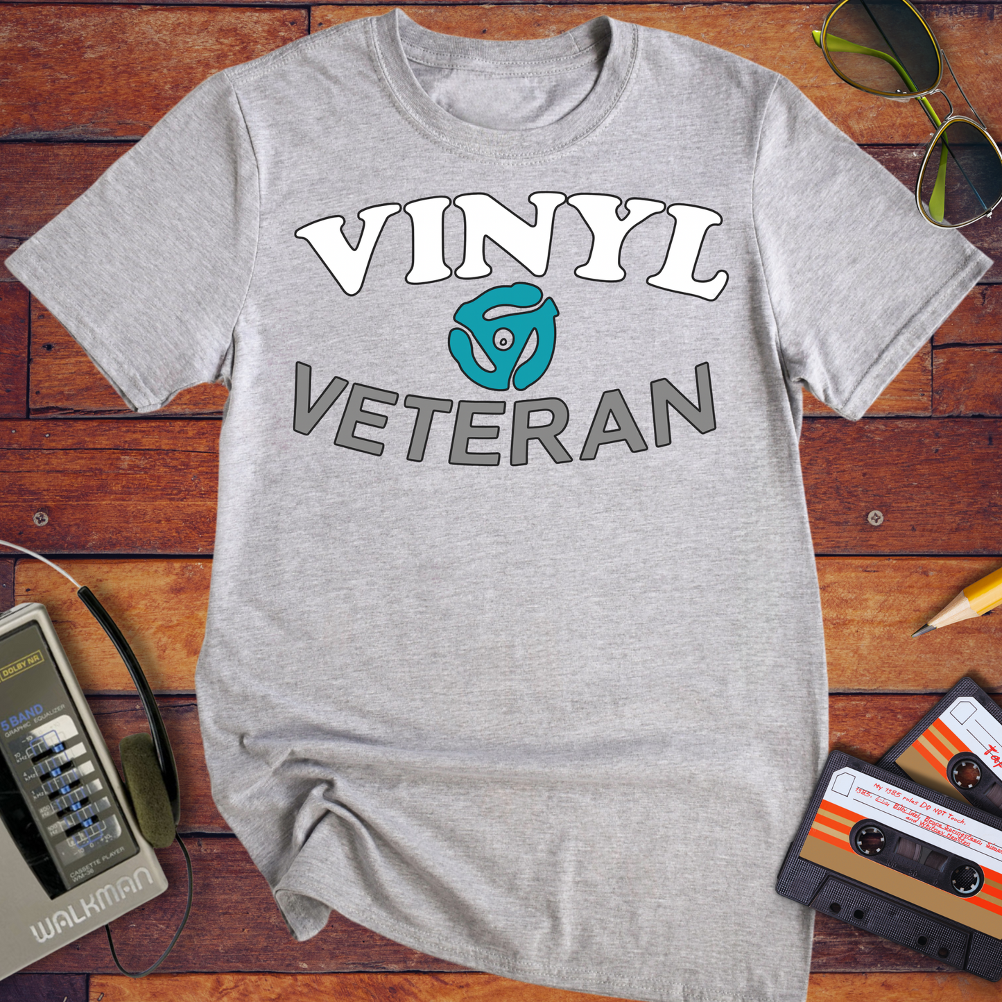 'VINYL VETERAN' T-Shirt