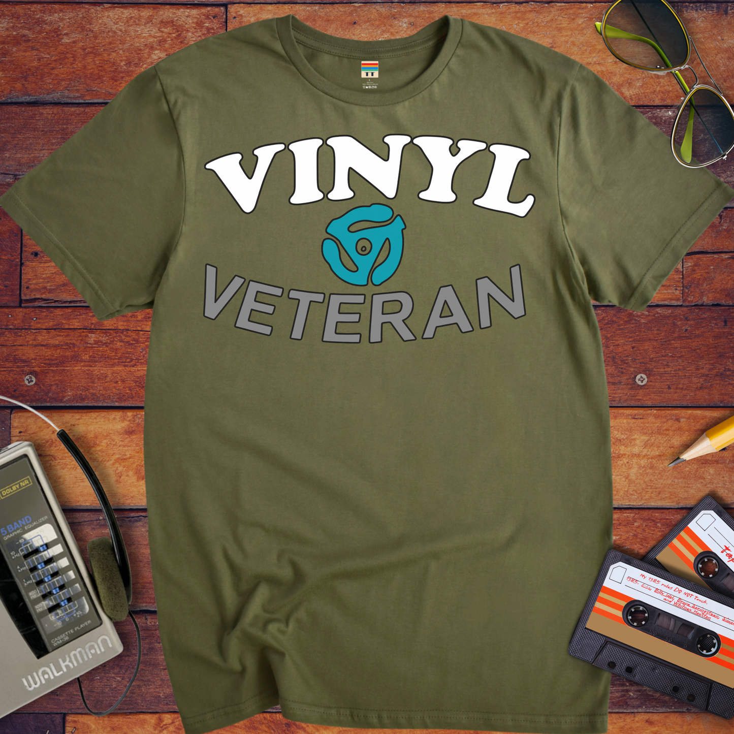 'VINYL VETERAN' T-Shirt